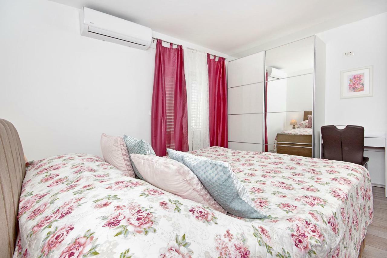Apartment Mira Макарска Экстерьер фото
